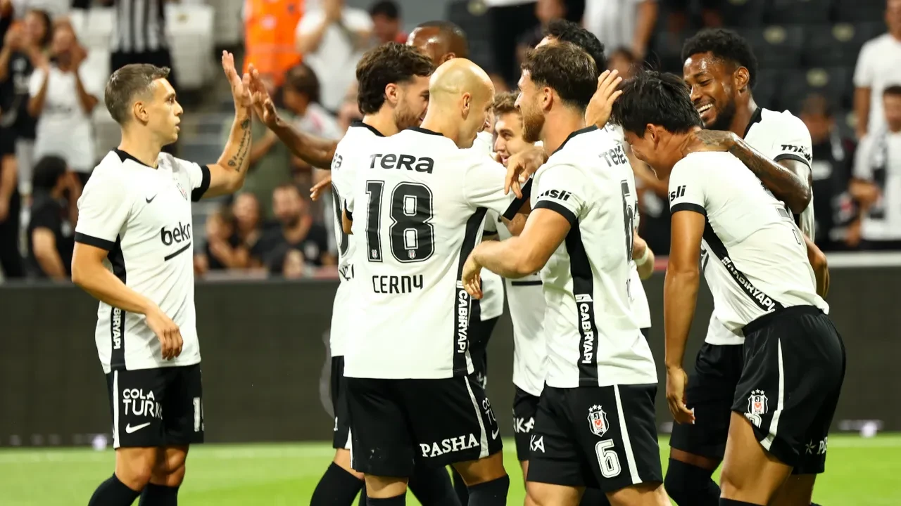 Beşiktaş tur kapısını araladı! Siyah-beyazlılar, Kauno Zalgiris'i 3-0 yendi