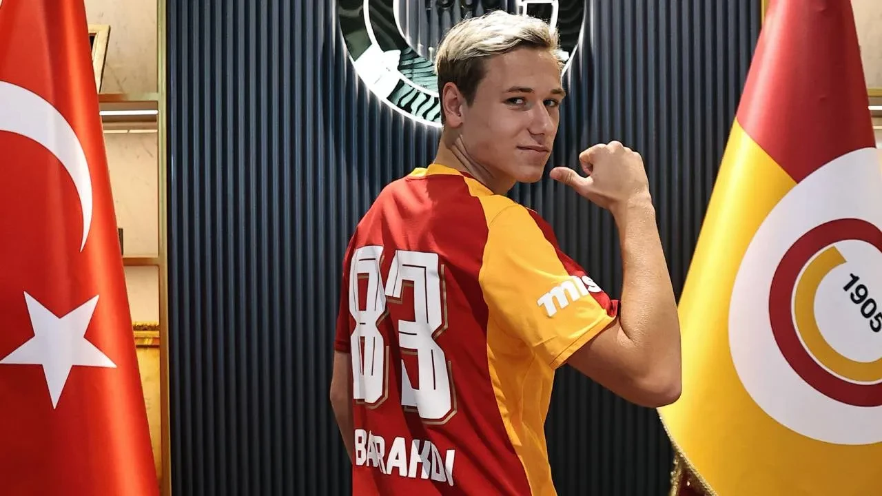 Galatasaray, Batrakov'u kadrosuna kattı! Genç oyuncuyla 5 yıllık sözleşme imzalandı