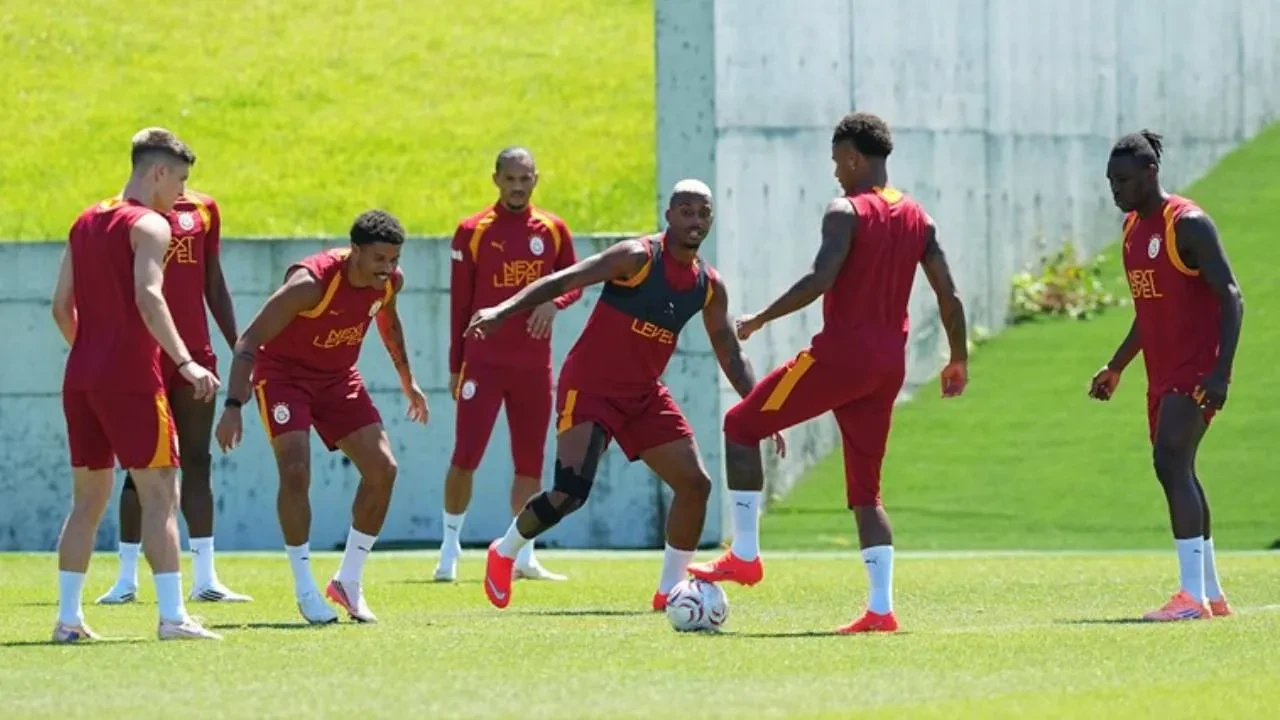 Galatasaray'ın Erzurumspor FK maçı kadrosu belli oldu! Batrakov kadroya dahil edildi mi?