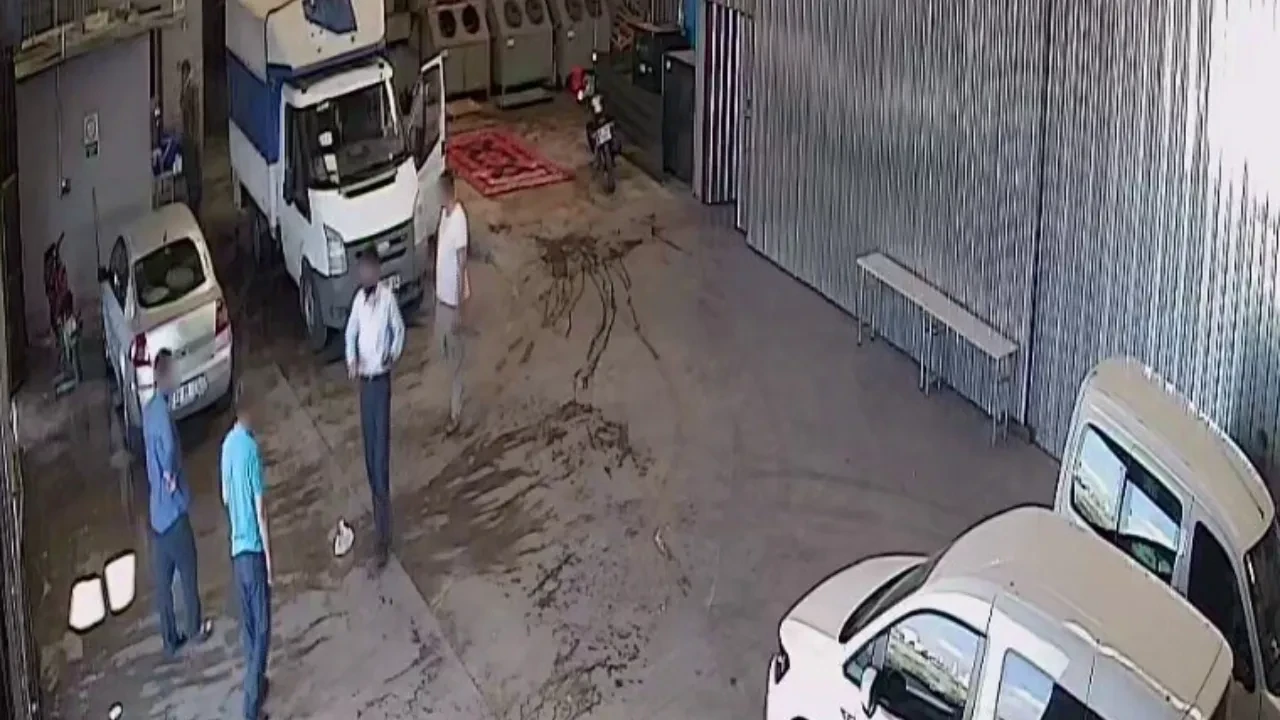 Kuytulcular fakirlere dağıtılacak etleri bakın ne yapmış! 
