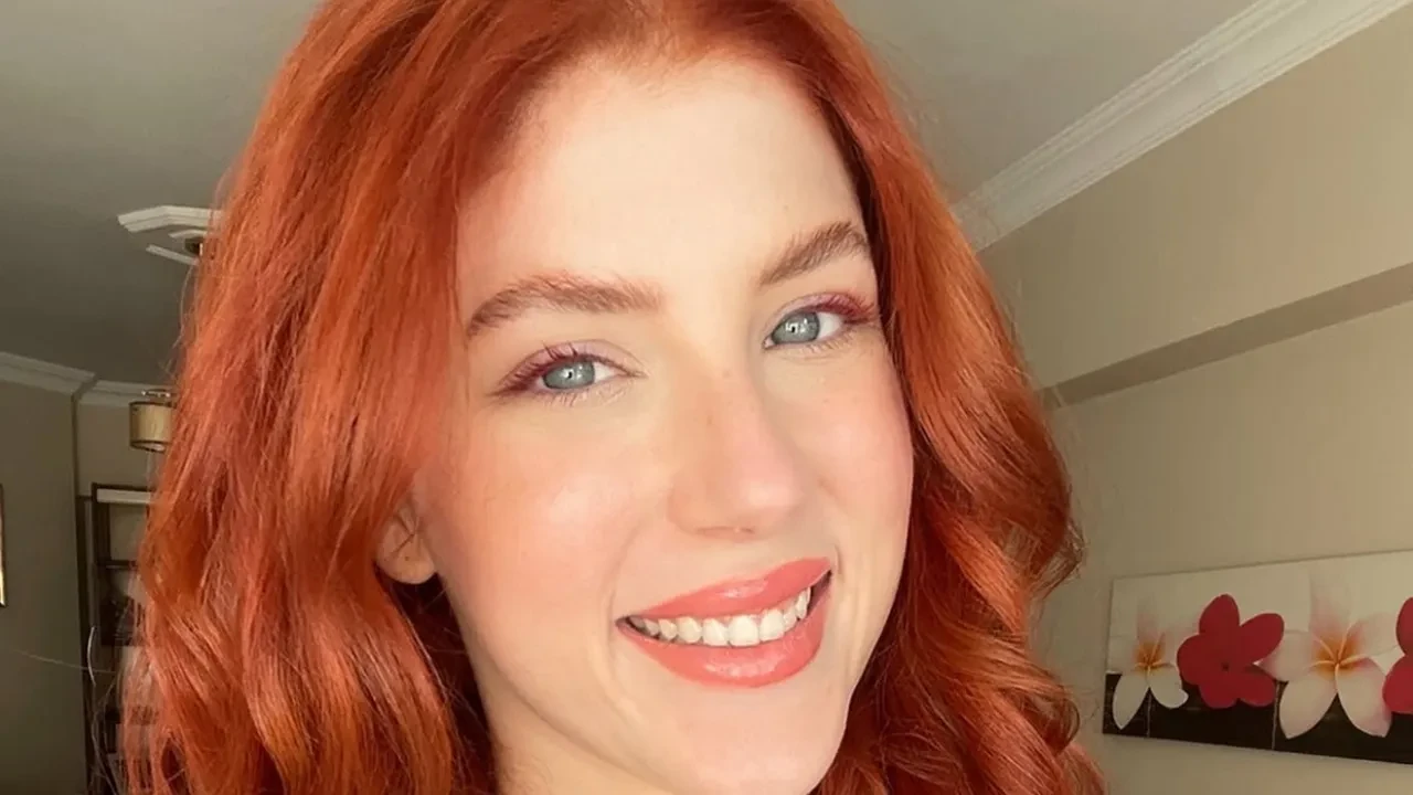 Oyuncu Beren Demirkaya'dan şoke eden iddia! "Yeni başrol beni istemediği için kadrodan çıkarıldım"