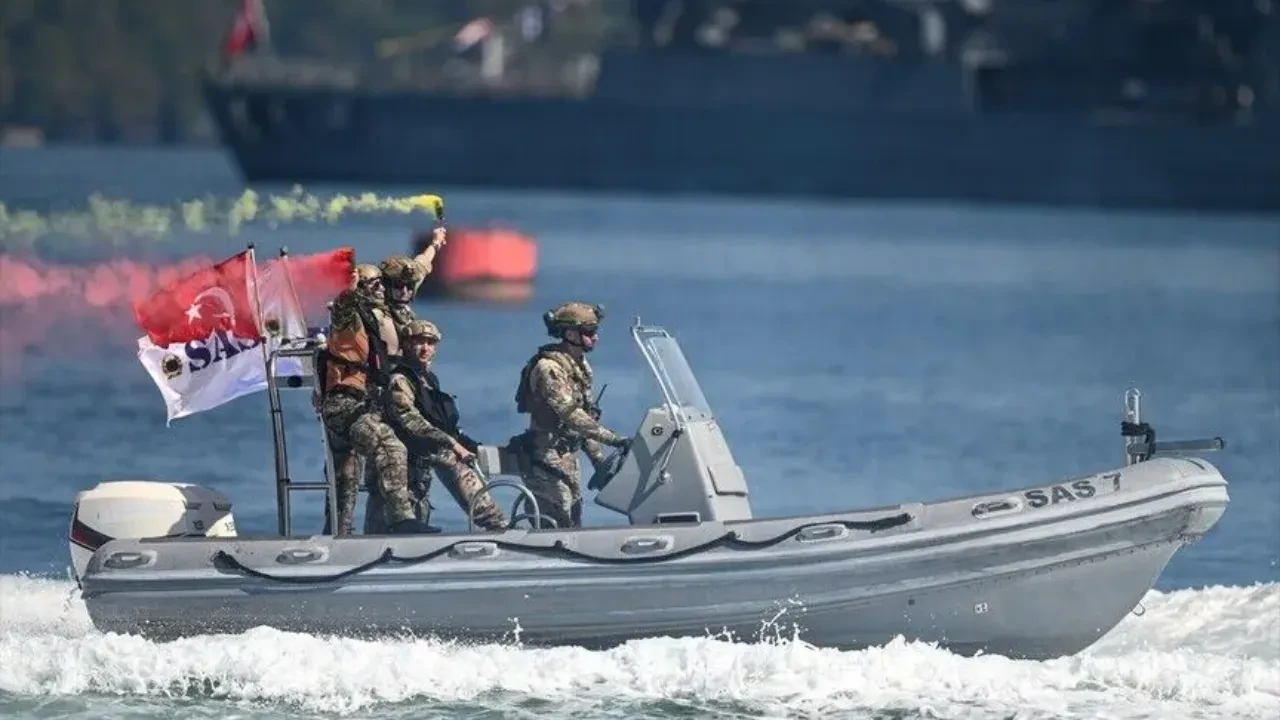 TEKNOFEST Mavi Vatan’da SAT ve SAS rüzgarı: Komandolar gösteri yaptı
