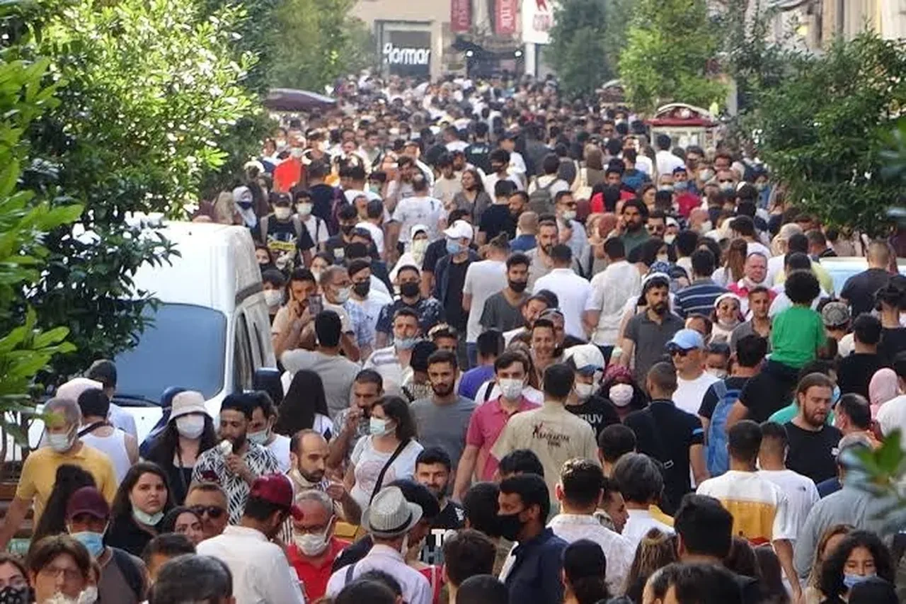 Türkiye’nin nüfusu açıklandı! Son 6 ayda nüfus 228 bin 434 kişi arttı