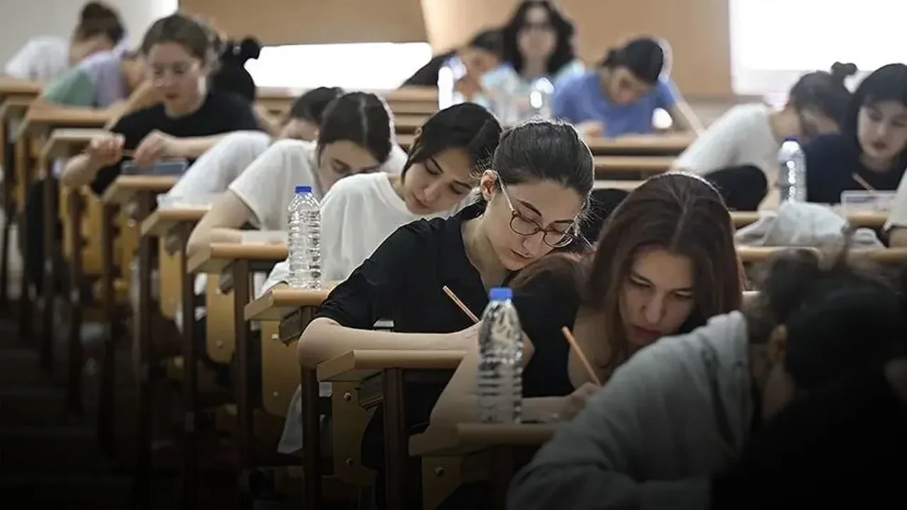 Üniversiteye yerleştirme oranı en yüksek liseler belli oldu!