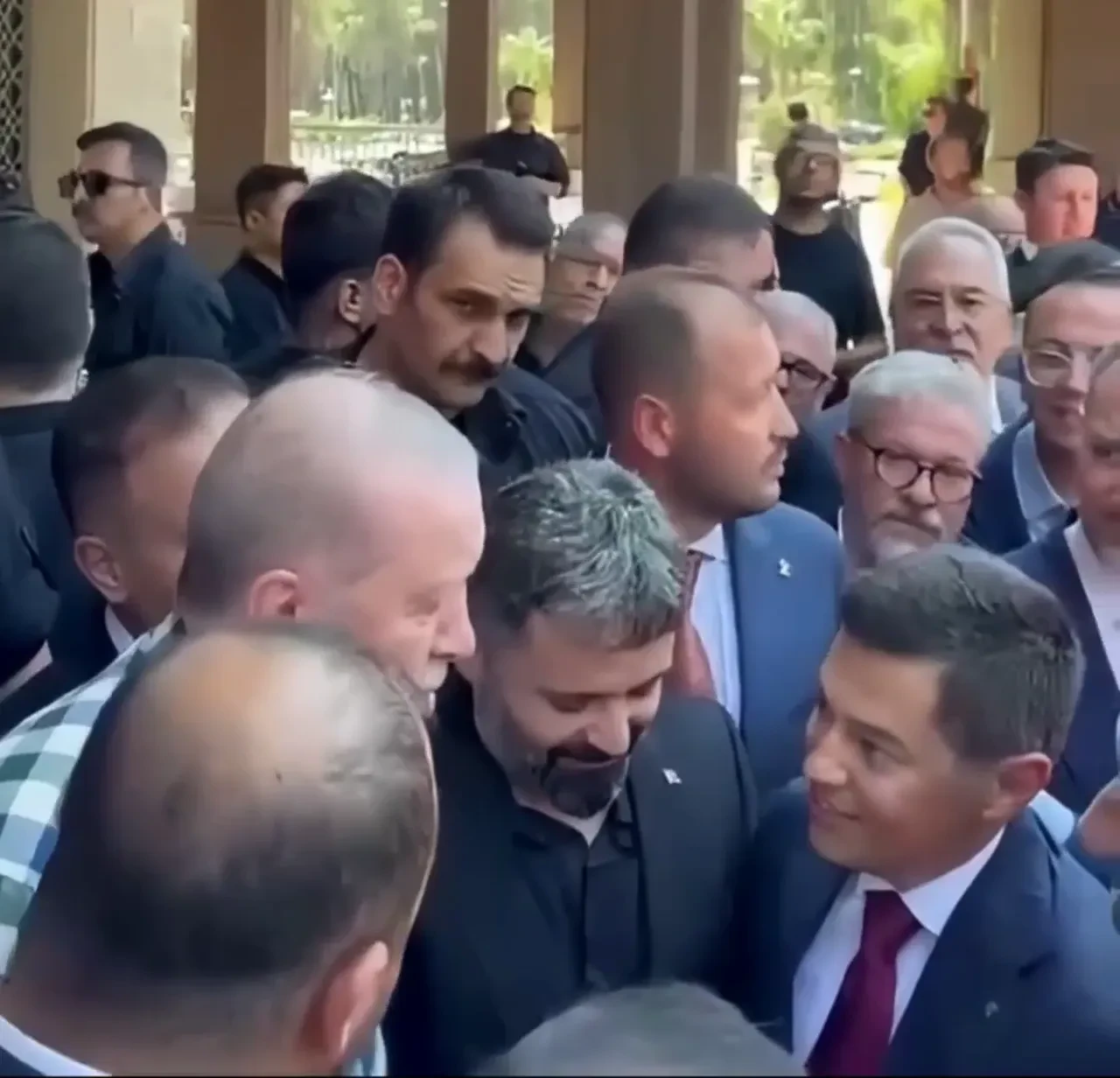 Cumhurbaşkanı Erdoğan'dan CHP'li Marmaris Belediye Başkanı'na AK Parti daveti: Gelmek istiyorsan kapımız açık