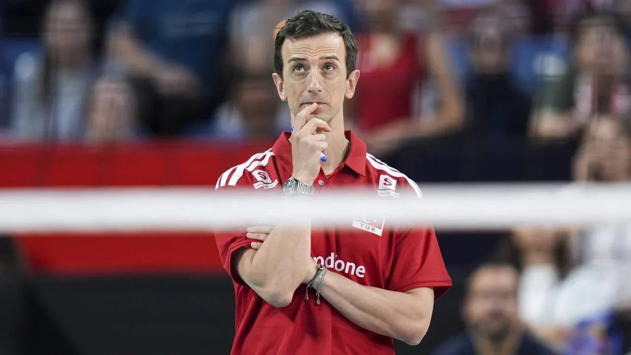 Filenin Sultanları'nda Santarelli, Letonya galibiyetini değerlendirdi! "İyi bir voleybol oynadığımızı düşünüyorum"
