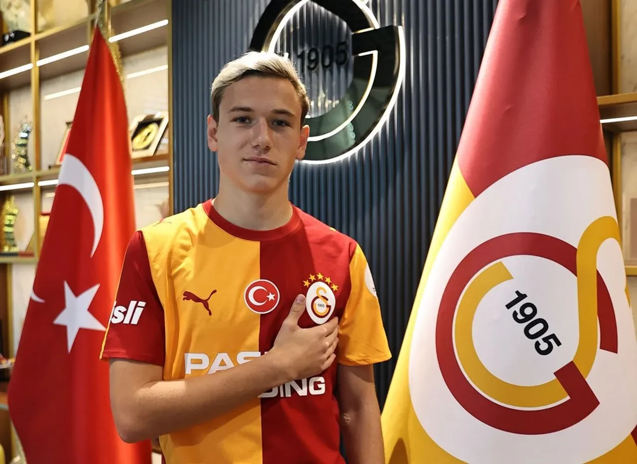 Galatasaray'da Mertens'in veliahtı Batrakov! Serbest kalma maddesi dudak uçuklattı