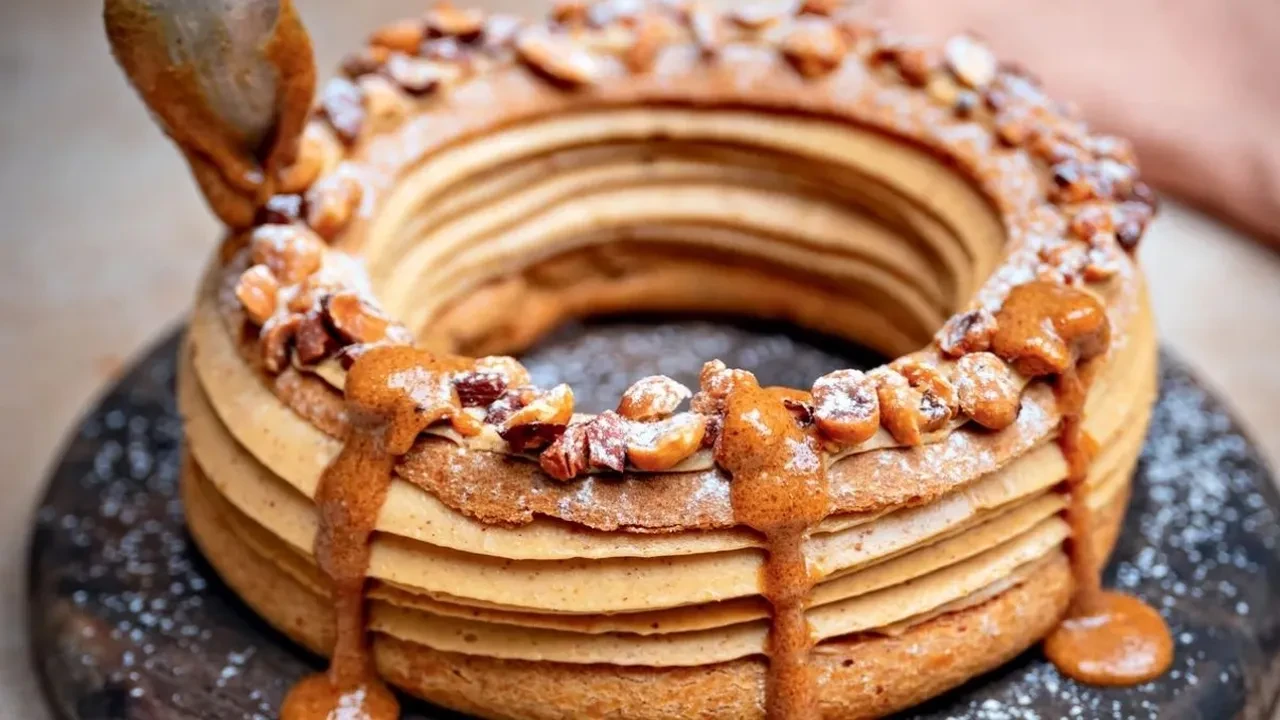 MasterChef'te görünce merak ettim! Çıtır hamur ve dolgun kremalı Paris Brest tatlısını evde denedim