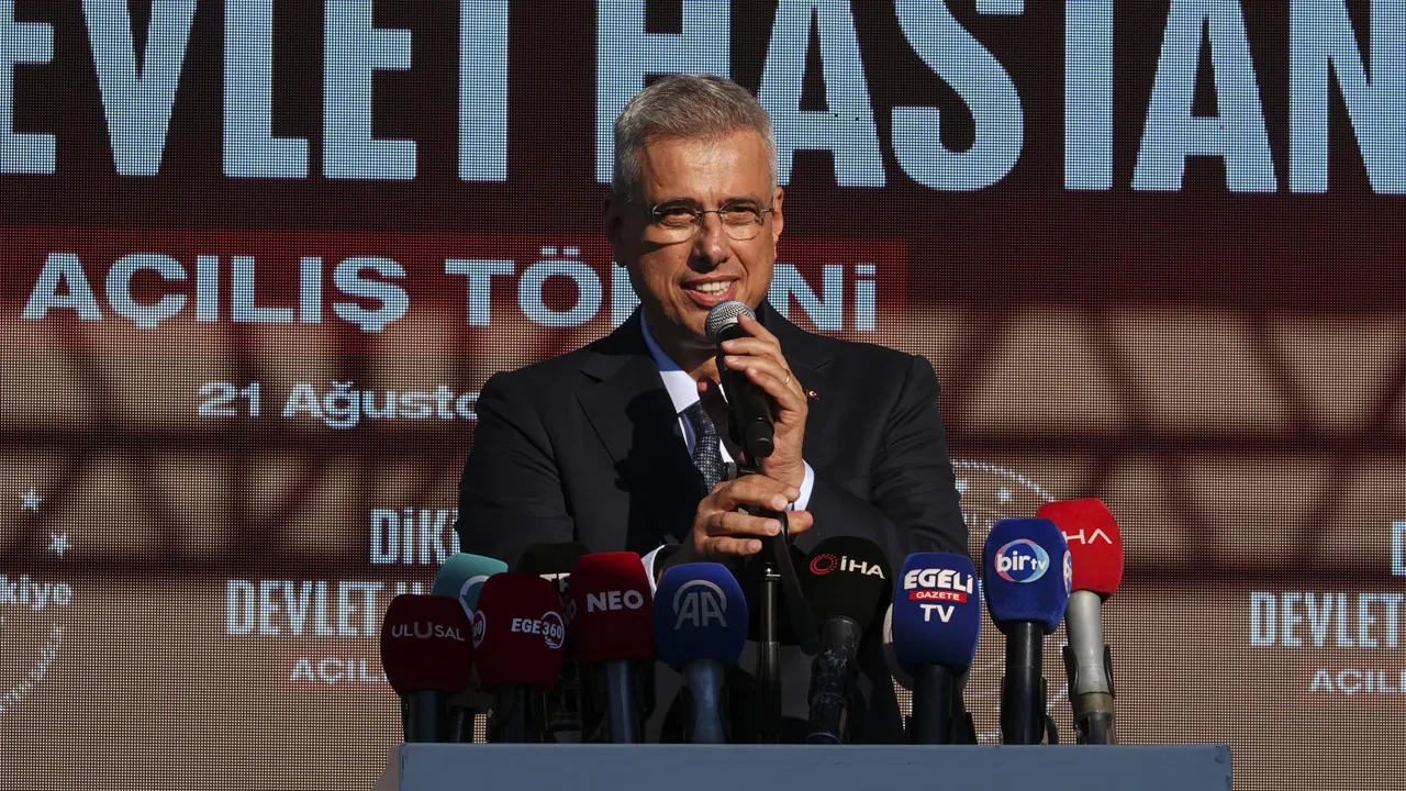 Sağlık Bakanı Kemal Memişoğlu İzmir'e yeni müjdeyi verdi: Tınaztepe Şehir Hastanesini de inşa edeceğiz