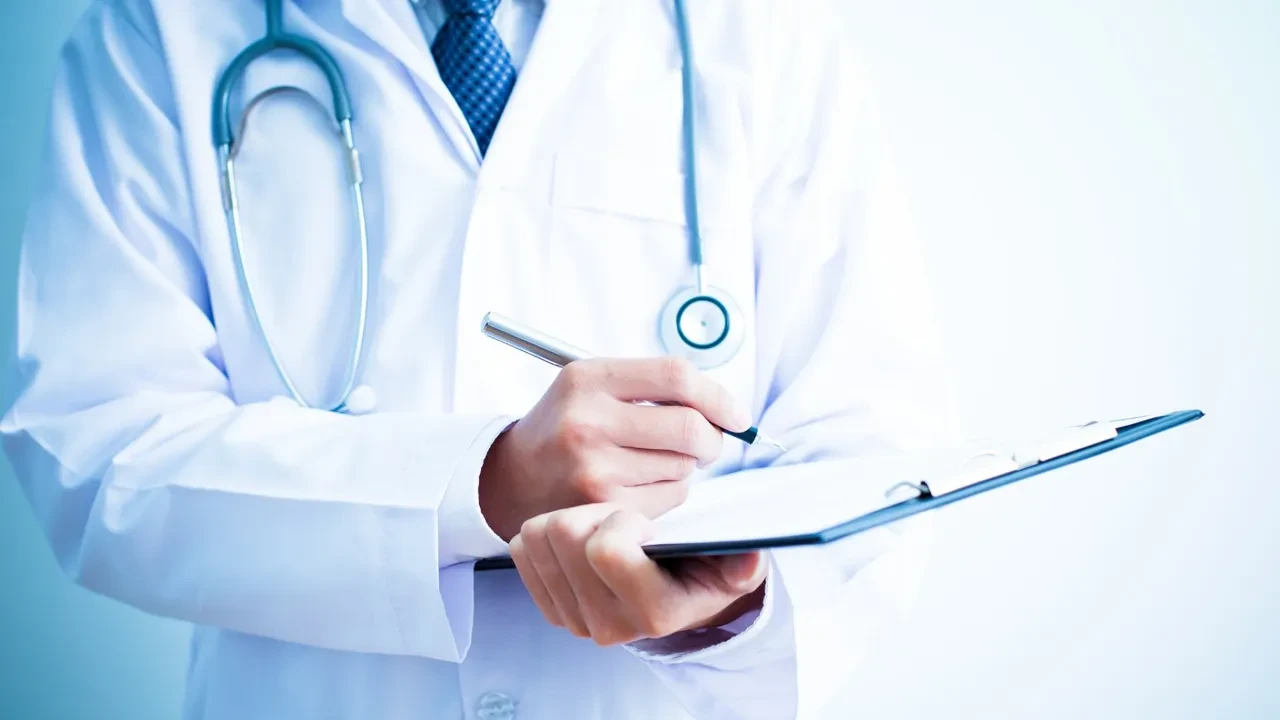 Sahte doktorlar yakayı ele verdi! Çin vatandaşları yakalandı