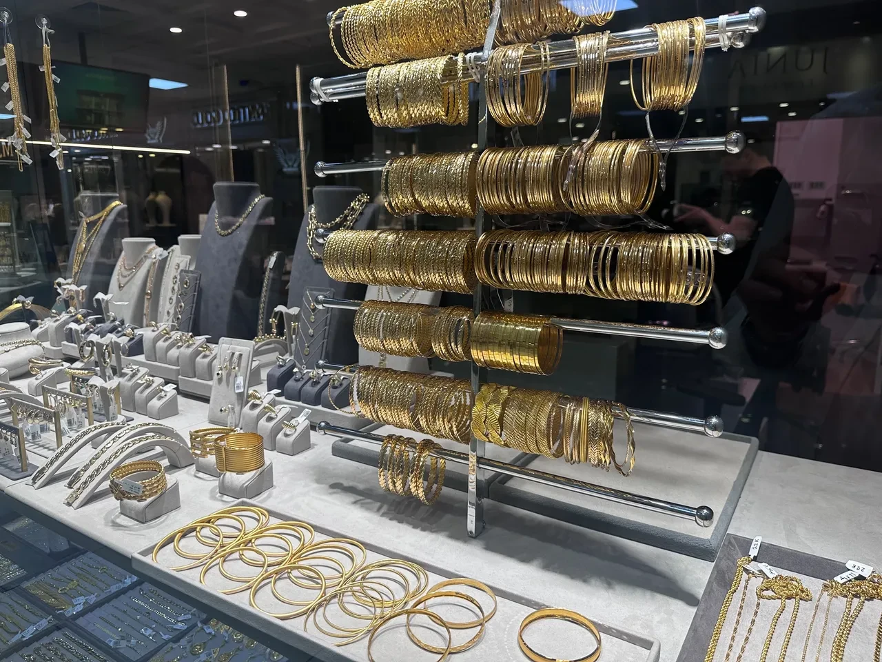 altın neden yükseliyor?