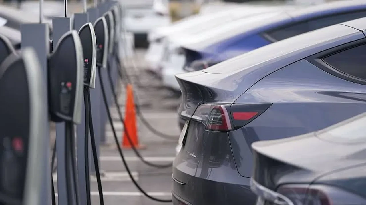 Elektrikli araç kullanıcılarının en büyük hatası ortaya çıktı! Bataryayı 2,5 kat daha hızlı bitiriyor