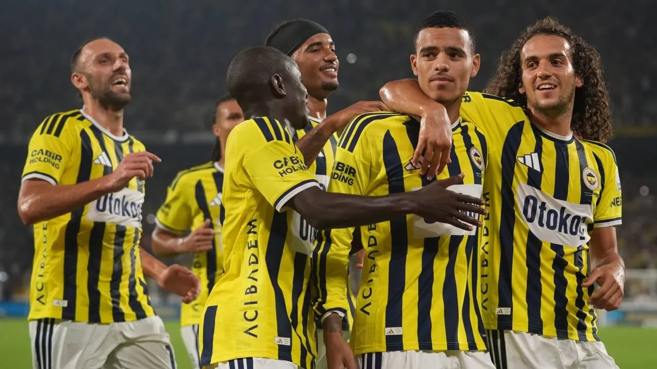 Fenerbahçe'den 4 gollü galibiyet! Sarı-lacivertliler, Konyaspor'u mağlup etti