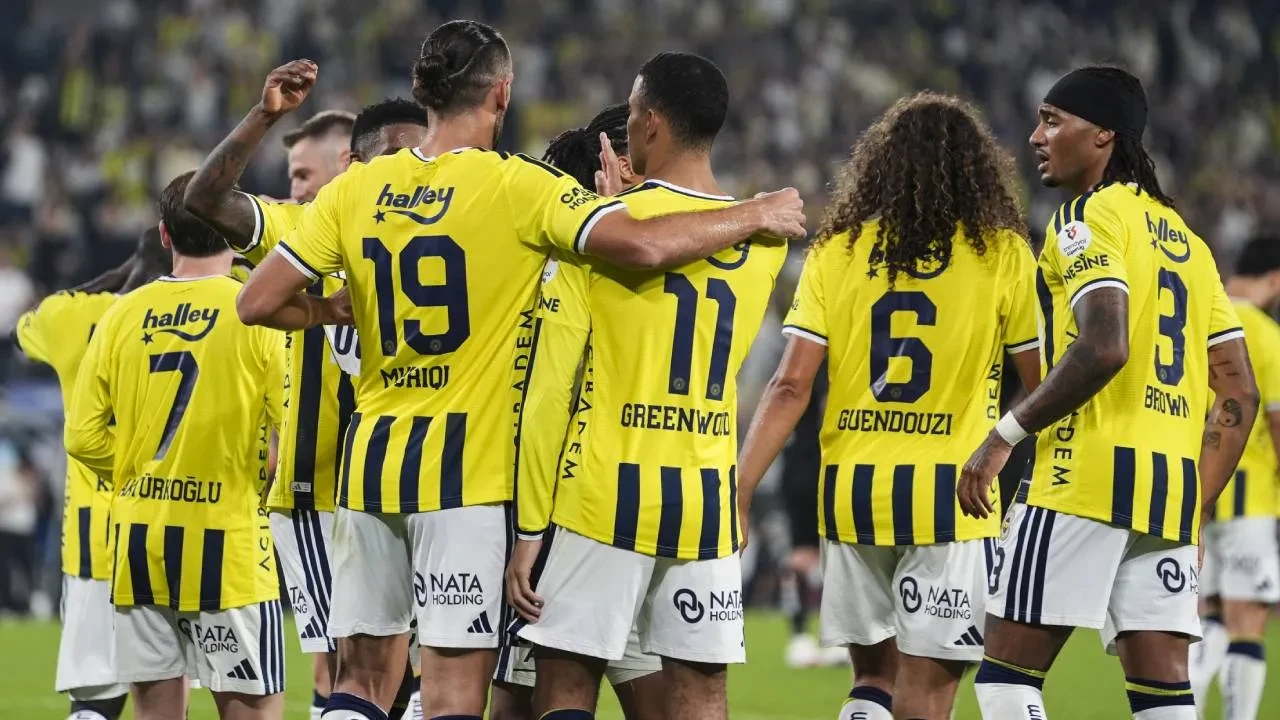 Fenerbahçe'den 4 gollü galibiyet! Sarı-lacivertliler, Konyaspor'u mağlup etti