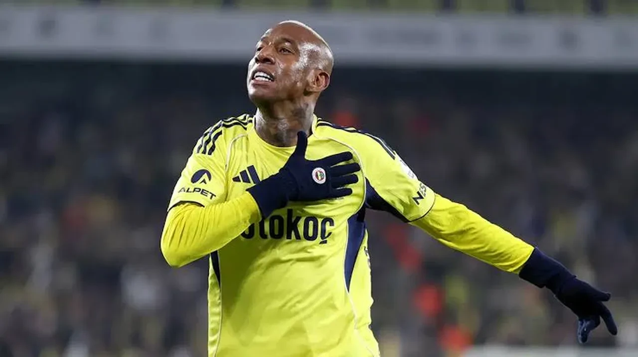 Fenerbahçelileri üzecek haber geldi! Talisca Konyaspor maçı kadrosuna alınmadı