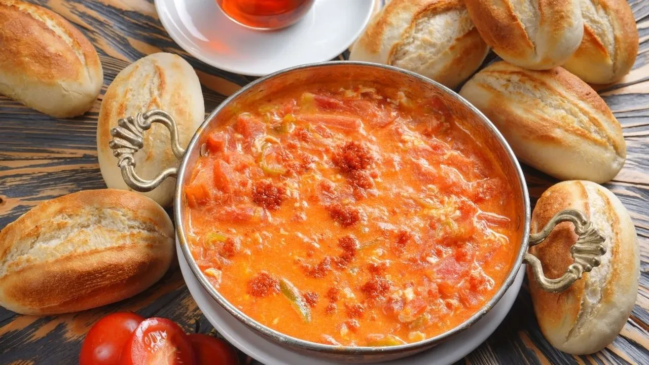 Kokusuyla çocukluğumuza götüren gerçek menemen tarifi! Kimse bilmez ama Batmanlılar menemene öyle bir şey ekliyor ki