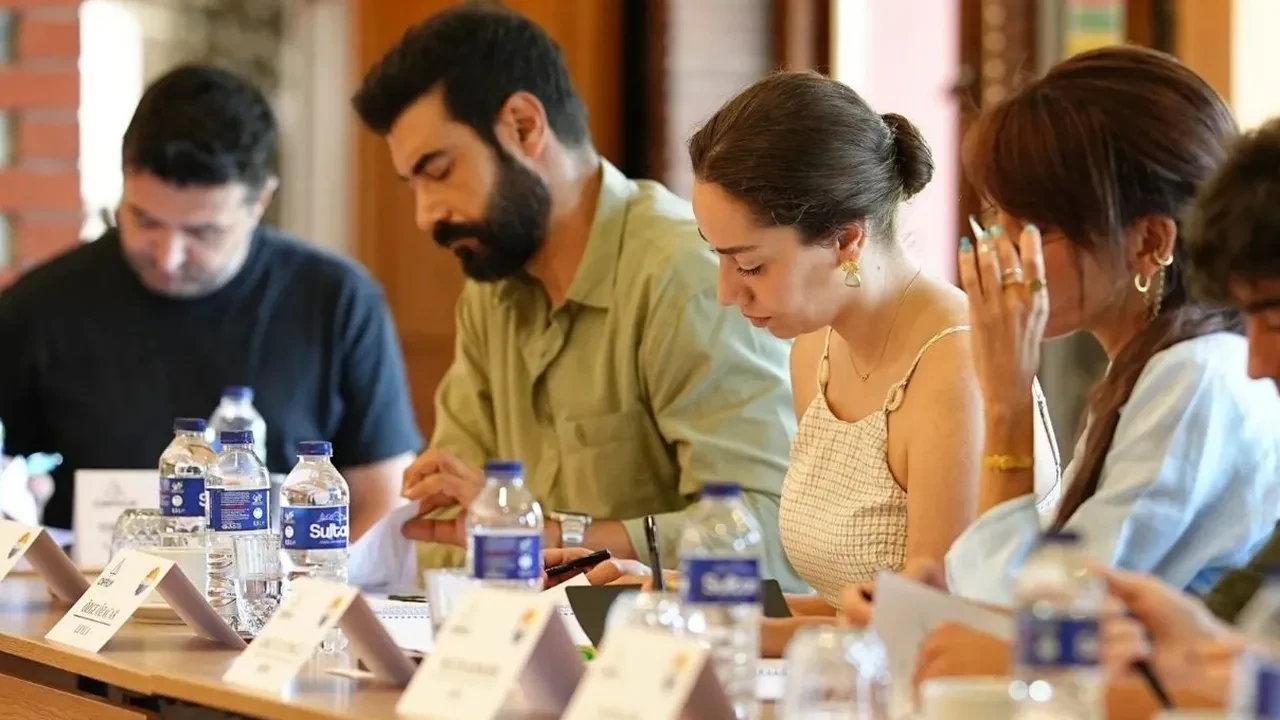Sevdan Bir Ateş dizisi ne zaman başlayacak? Sevdan Bir Ateş dizisi hangi kanalda yayınlanacak?