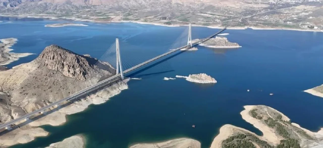 Bakan Uraloğlu duyurdu! Elazığ ile Tunceli arasında dev proje: Pertek Köprüsü geliyor