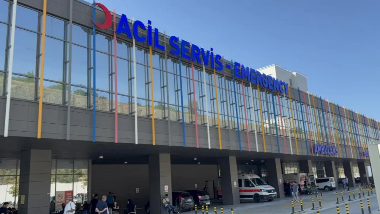 Demir çelik fabrikasında patlama: 2 yaralı