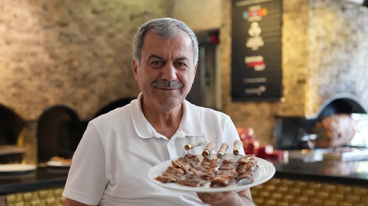 Erzurum Kültür Yolu Festivali'nde gastronomi rüzgarı: Şeflerin favorisi cağ kebabı, kadayıf dolması ve su böreği oldu