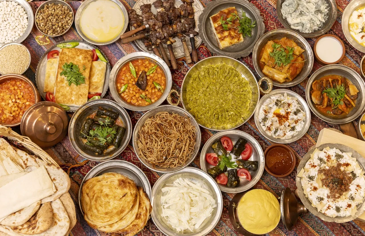 Erzurum Kültür Yolu Festivali'nde gastronomi rüzgarı: Şeflerin favorisi cağ kebabı, kadayıf dolması ve su böreği oldu