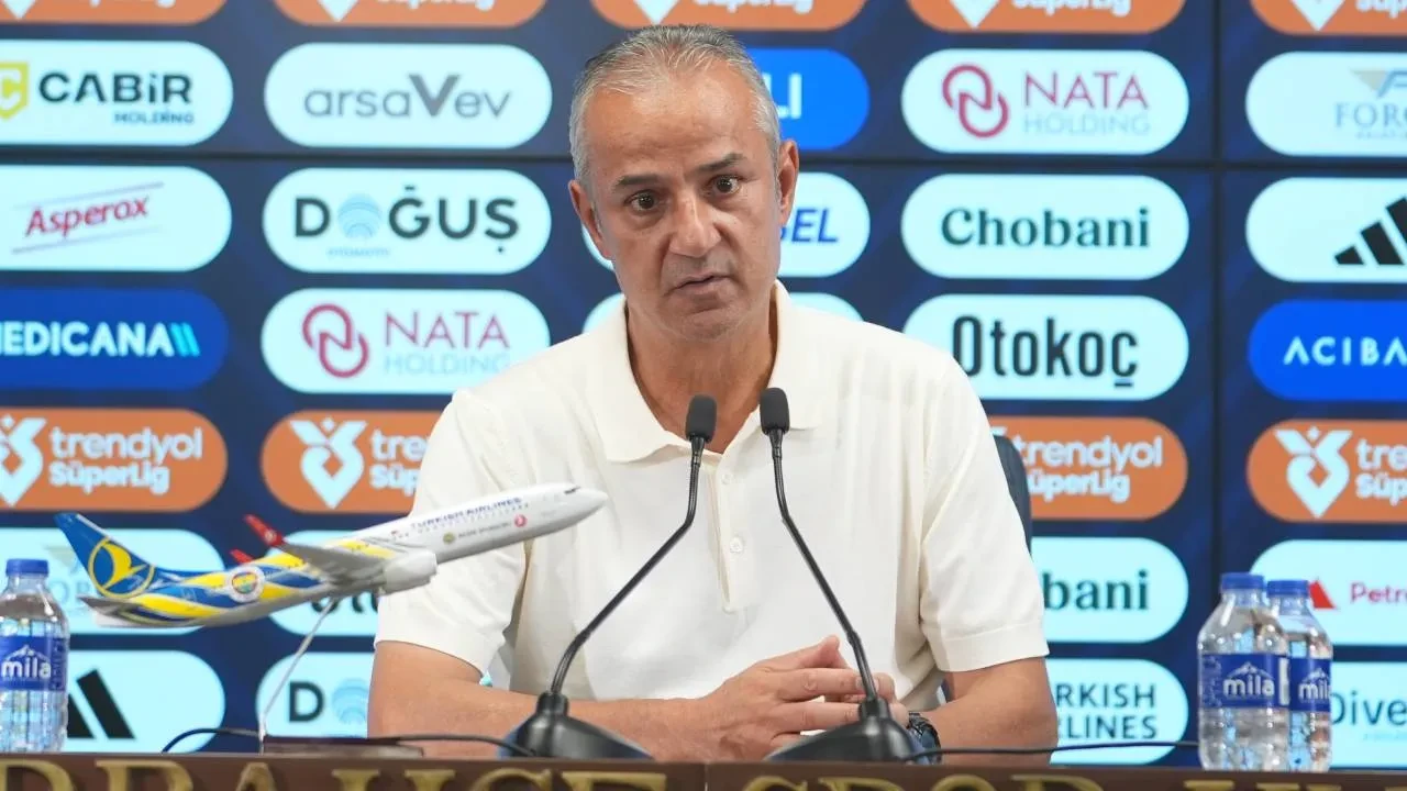 Fenerbahçe'de İsmail Kartal, 4-2'lik galibiyeti değerlendirdi! "Kazandığımız için mutluyuz"