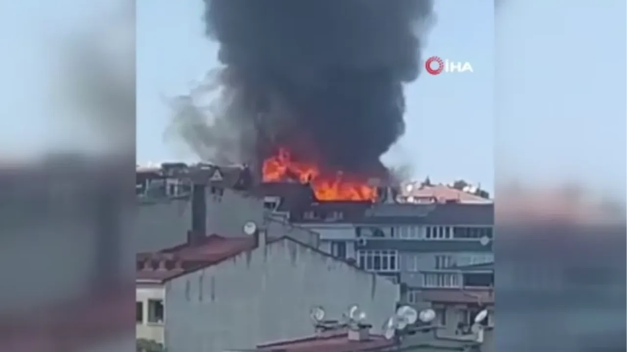 Gaziosmanpaşa’da yangın paniği! Alevler, yan binaya sıçradı
