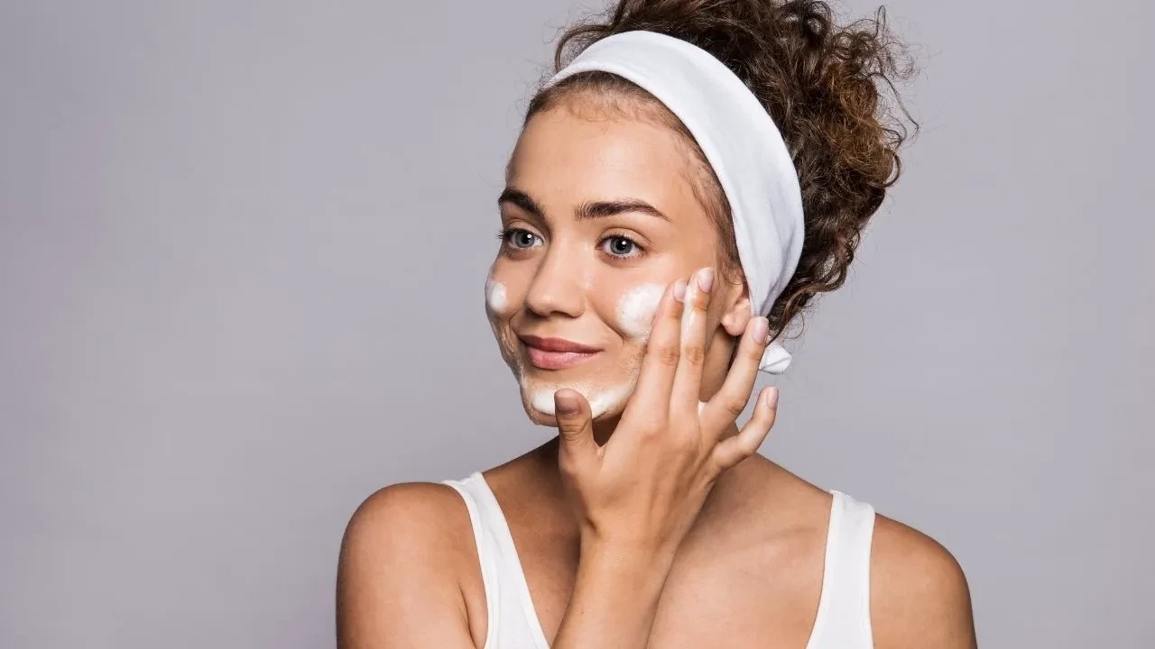 Hindistan tatilinde, Hintli kadınlardan öğrendim! Sivilce için kullandıkları doğal maske