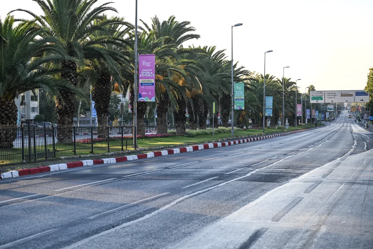 İstanbul ve Ankara'da bazı yollar trafiğe kapatıldı