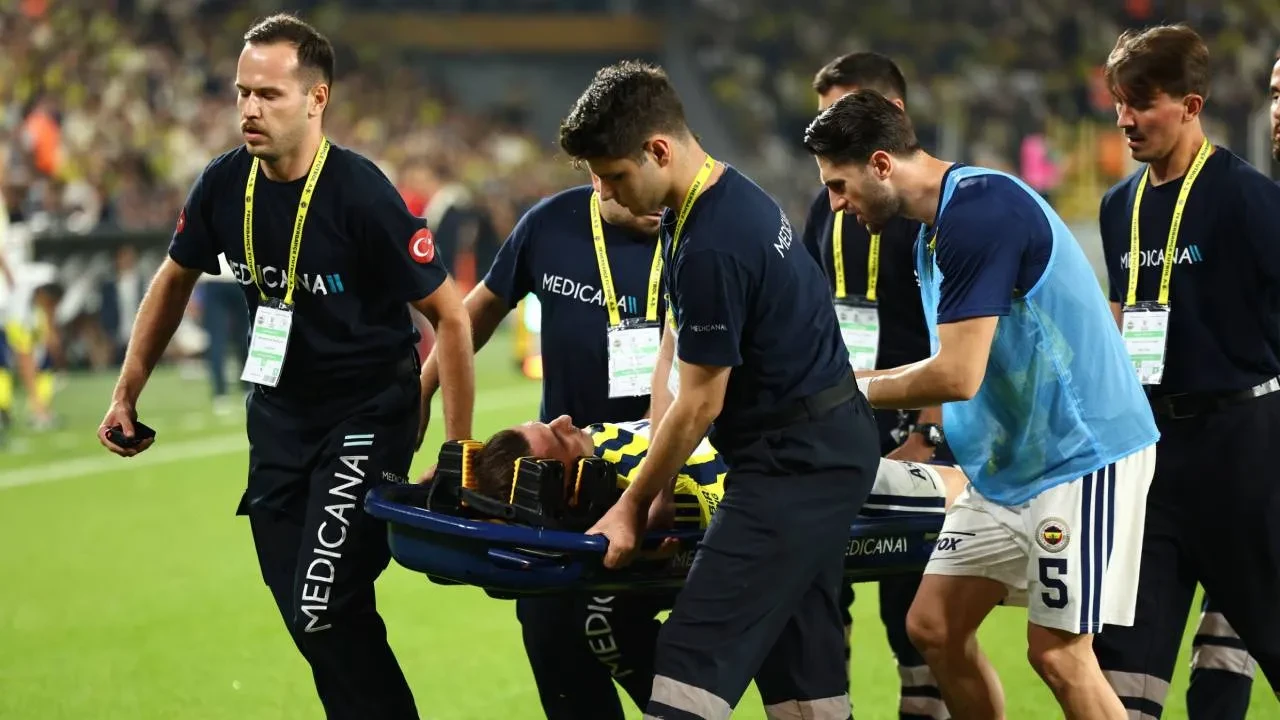 Kerem Aktürkoğlu ile ilgili yeni gelişme! Fenerbahçe'den duyuru geldi