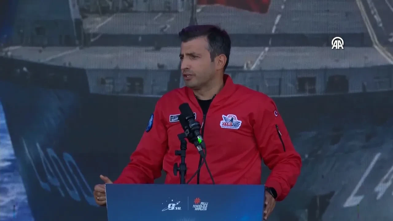Selçuk Bayraktar TEKNOFEST Mavi Vatan'ın son gününde hedefi açıkladı: Yolumuz açık, pruvamız net, ufkumuz KIZILELMA