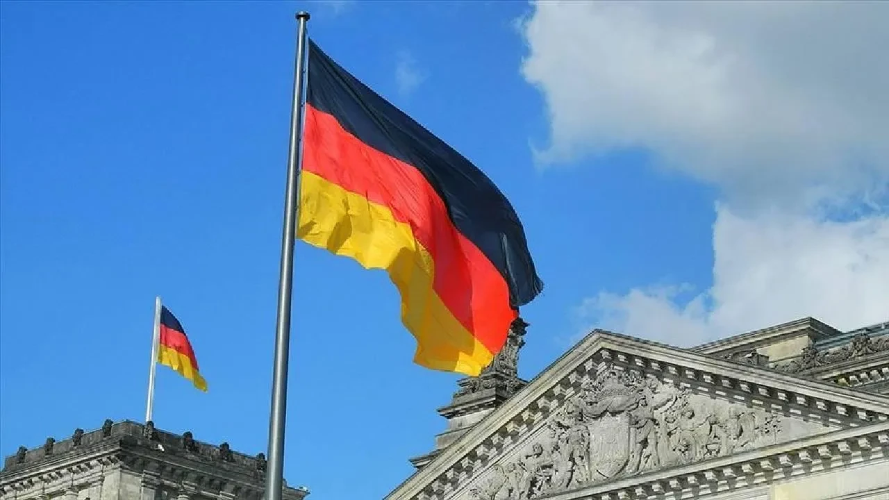 Almanya’dan 12 milyar euroluk yeni füze