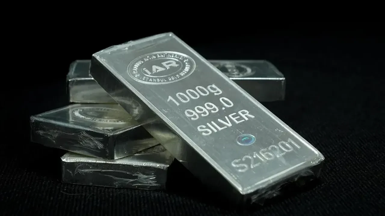 Altın neden yükseliyor? 24 Ağustos 2026 altın, gümüş ve Bİtcoin neden yükseldi?