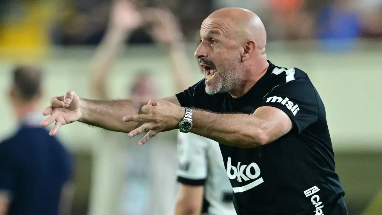 Beşiktaş'ta Italiano, Alanyaspor yenilgisiyle ilgili konuştu! "Ders çıkarıp yolumuza devam etmeliyiz"