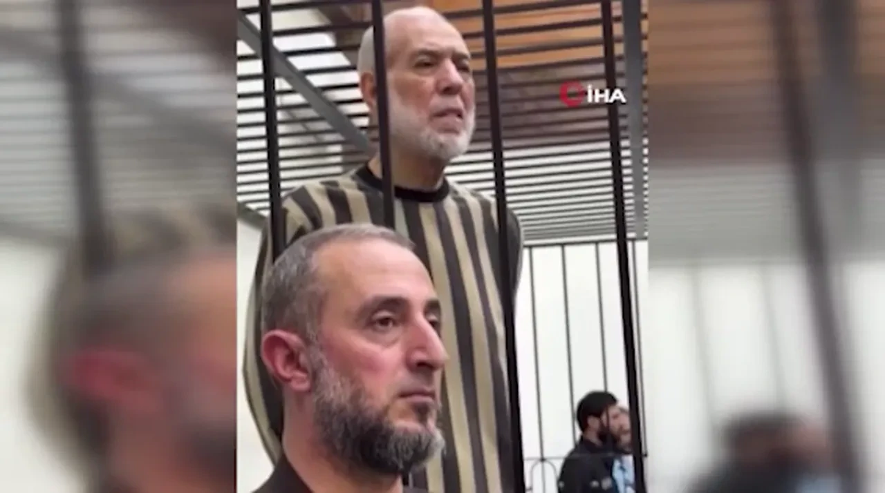 Devrik lider Esad'ın başmüftüsünün de cezası kesildi