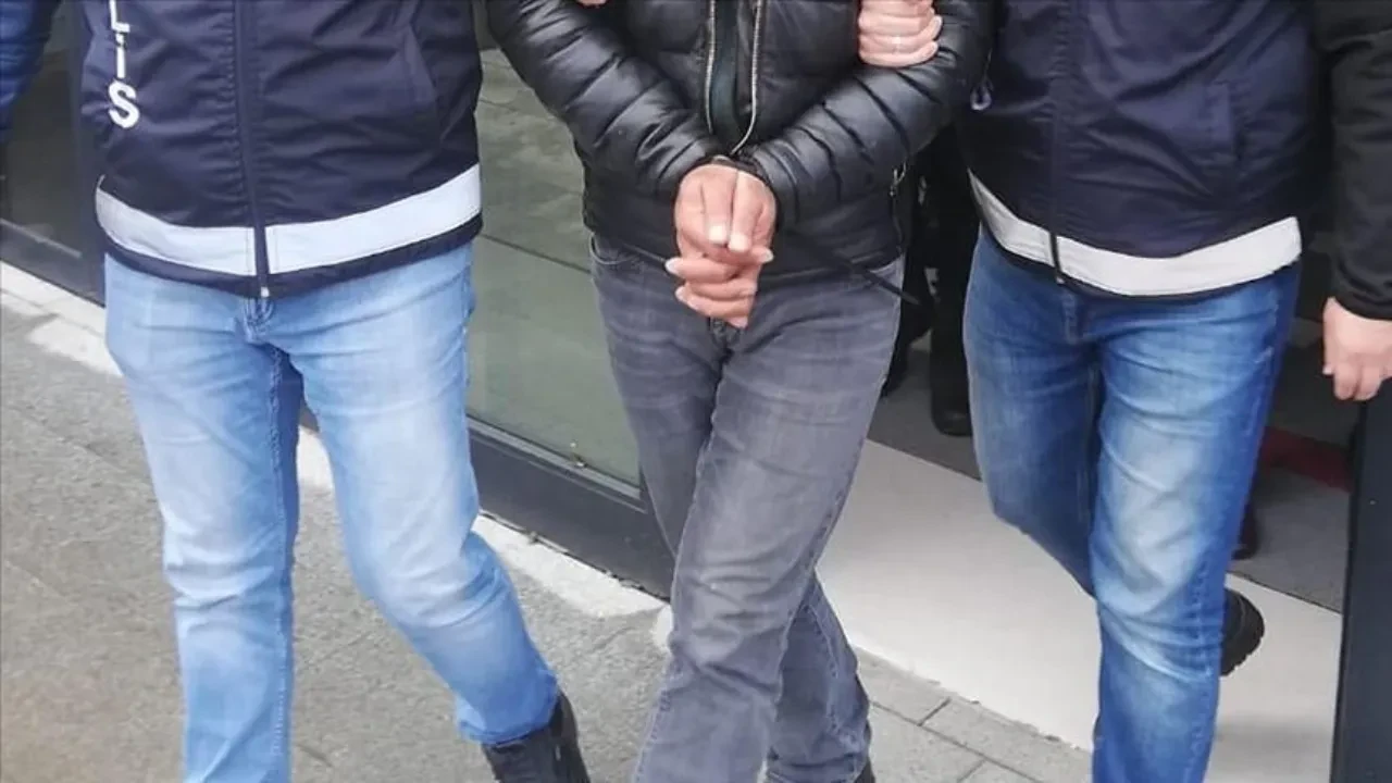 Göçmen kaçakçılarına 23 ilde operasyon! 48 organizatör yakalandı