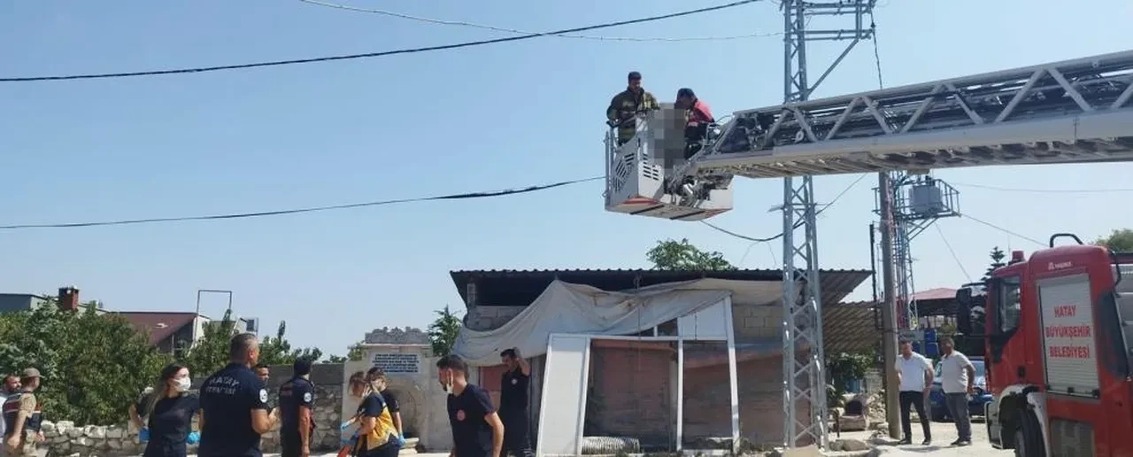 Hatay'da korkunç olay! Elektrik direğinde erkek cesedi bulundu