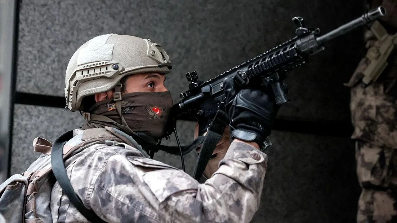İstanbul'da çetelere operasyon! Çok sayıda gözaltı var