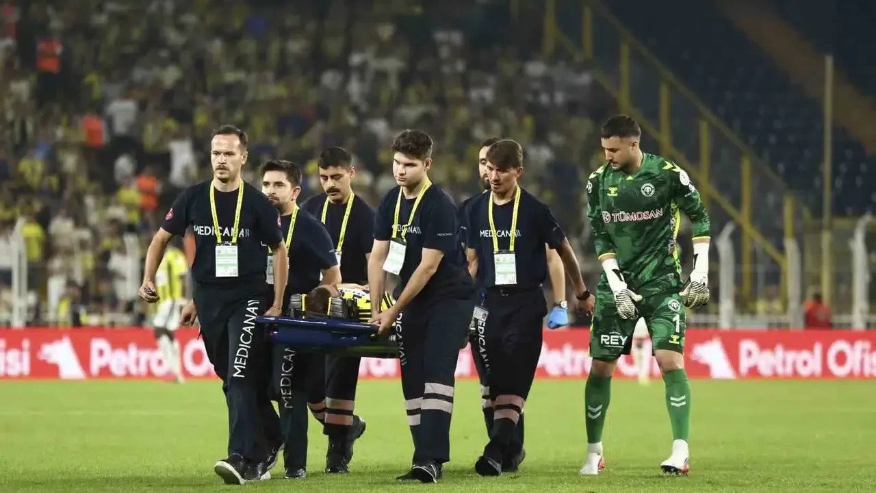 Kafa travması geçiren Kerem Aktürkoğlu'ndan ilk açıklama!