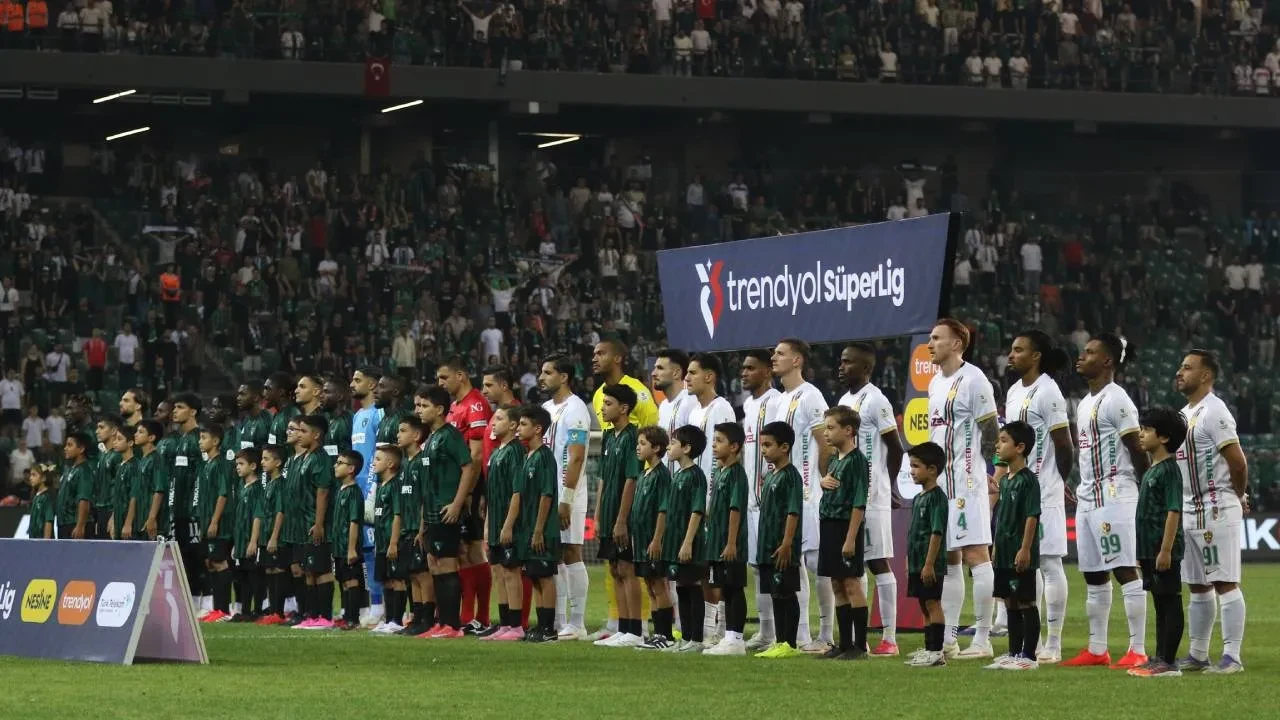 Kocaelispor, Amedspor'u 2 golle geçti! Yeşil-siyahlılar, ligdeki ilk galibiyetini aldı