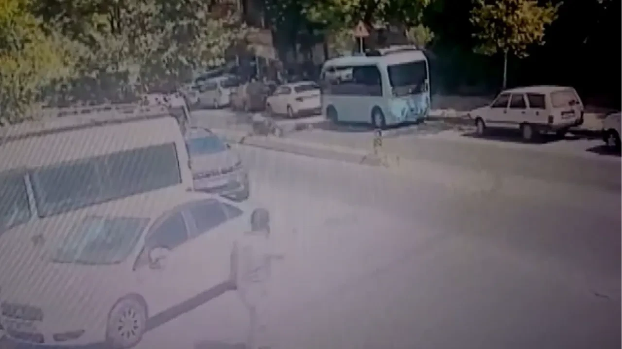 Yaşlı adamı hayattan koparan kaza kamerada