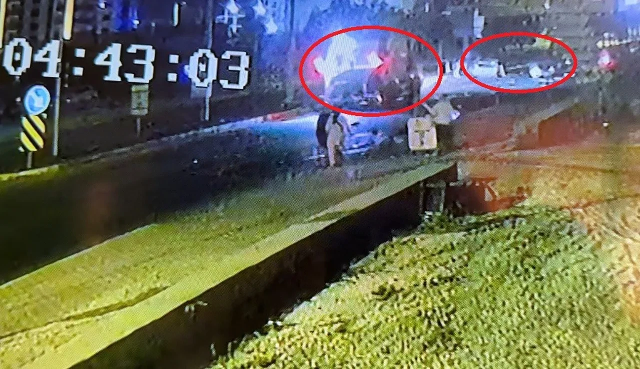 Yürek yakan tesadüf! Yardım etmek için indi, ölen sürücünün oğlu olduğunu gördü