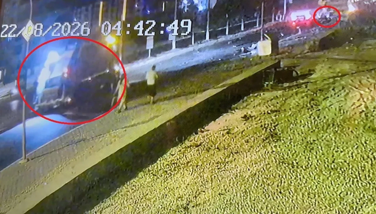 Yürek yakan tesadüf! Yardım etmek için indi, ölen sürücünün oğlu olduğunu gördü