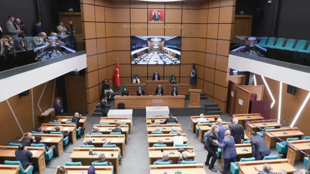 AK Parti itiraz etmişti! Üsküdar Belediyesi belediye başkan vekili seçimi yenilenecek