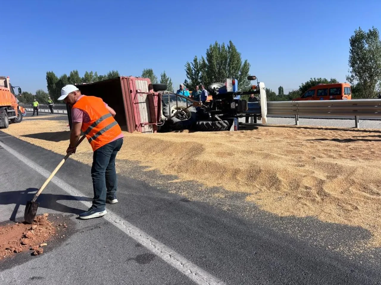 Akşehir'de zincirleme trafik kazası: Sultandağı kaymakamı ve savcı eşi yaralandı