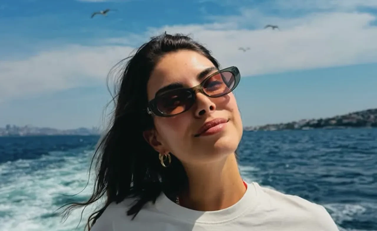 Deniz Baysal ve Barış Yurtçu evliliğinde ihanet mi var? Ulaş Tuna Astepe ve Deniz Baysal arasında ne oluyor? Boşanmanın perde arkasında bomba iddialar...