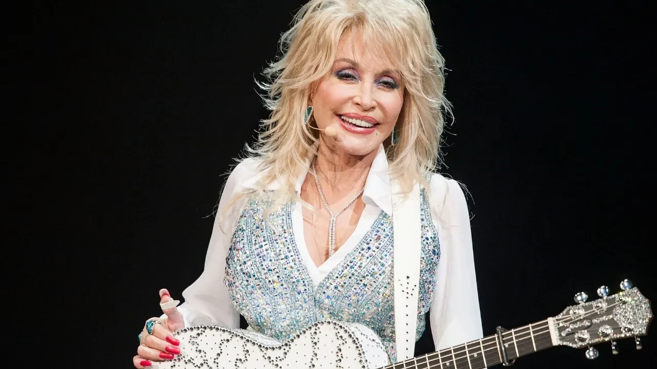 Dolly Parton’dan acı haber! Müzik dünyasının efsanesi 80 yaşında hayatını kaybetti 