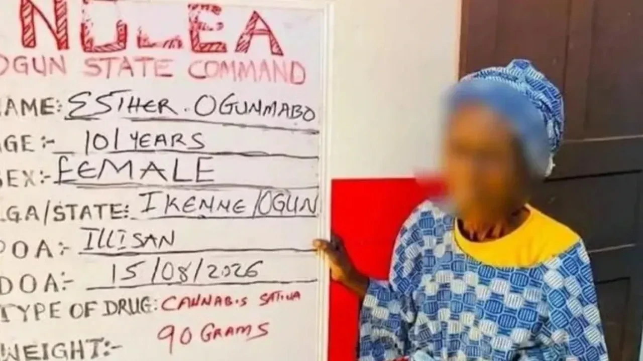 Dükkanı küle dönünce uyuşturucu satışına başladı: 101 yaşındaki büyükanne yakalandı