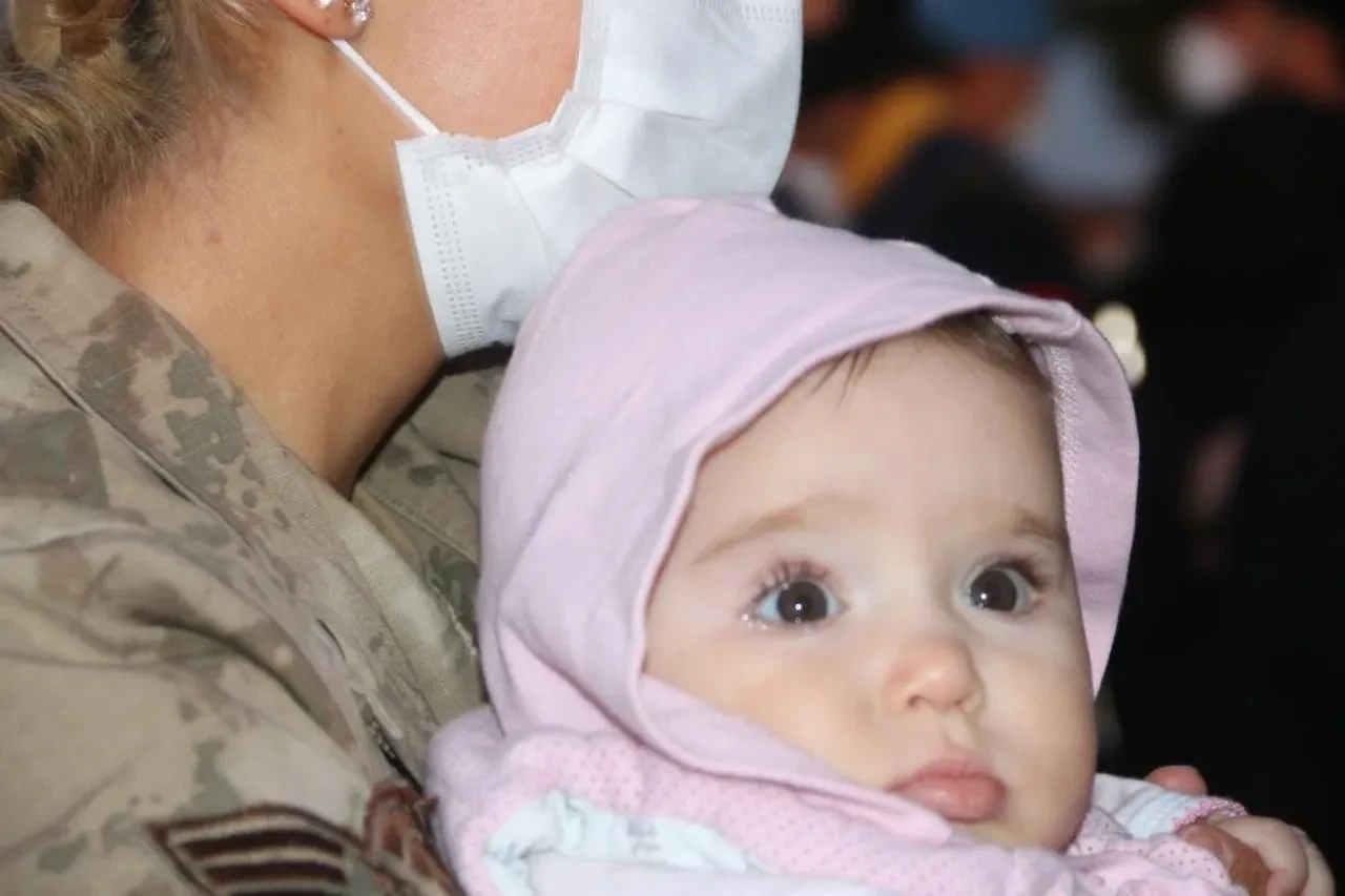 'Erzurum'un en büyük kahramanı kim' sorusuna 5 yaşındaki şehit kızından duygulandıran cevap: Babam!