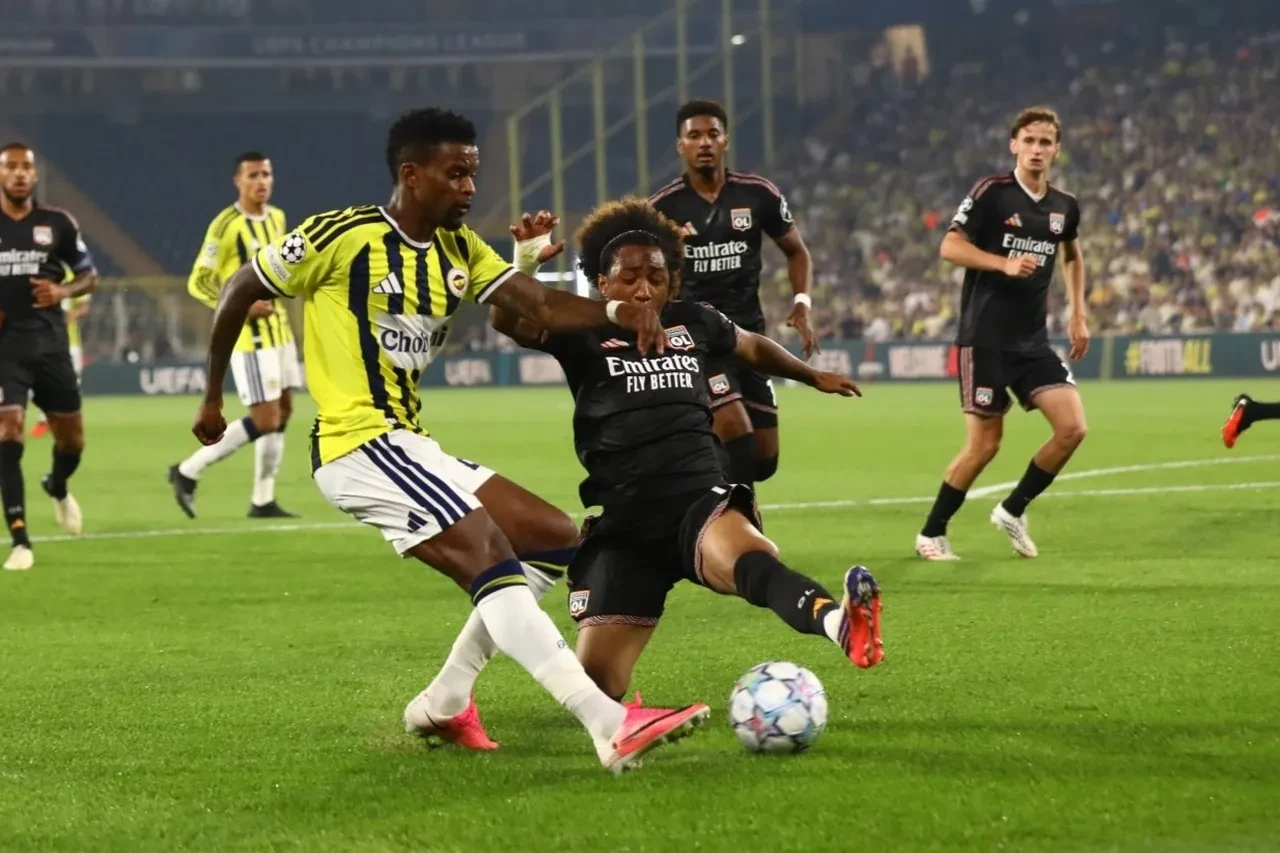 Fenerbahçe maçı hangi kanalda? Lyon maçı ŞİFRESİZ kanal bilgileri açıklandı